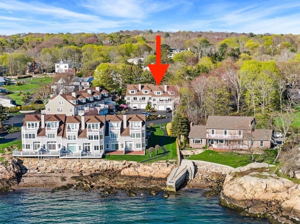Gloucester, Massachusetts, 01930, United States, 2 Bedrooms Bedrooms, ,3 BathroomsBathrooms,Residential,Active,2043789
