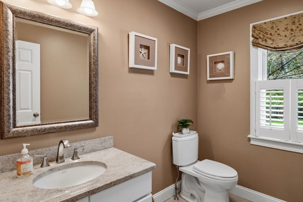 West Newbury, Massachusetts, 01985, United States, 4 Bedrooms Bedrooms, ,4 BathroomsBathrooms,Residential,Active,2044161