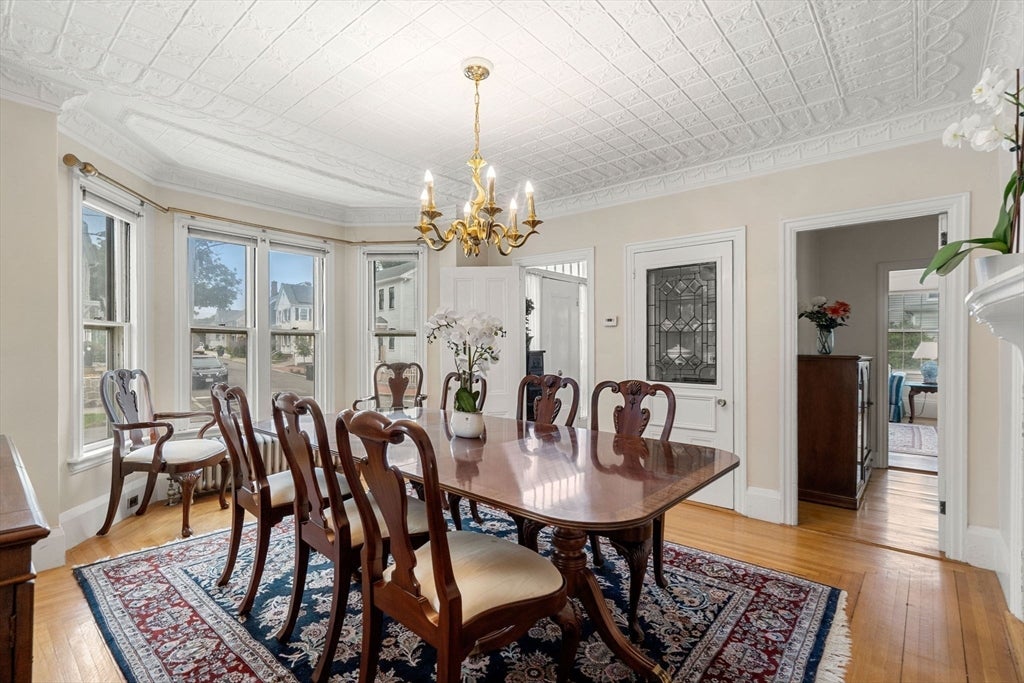 Newburyport, Massachusetts, 01950, United States, 3 Bedrooms Bedrooms, ,2 BathroomsBathrooms,Residential,Active,1922344
