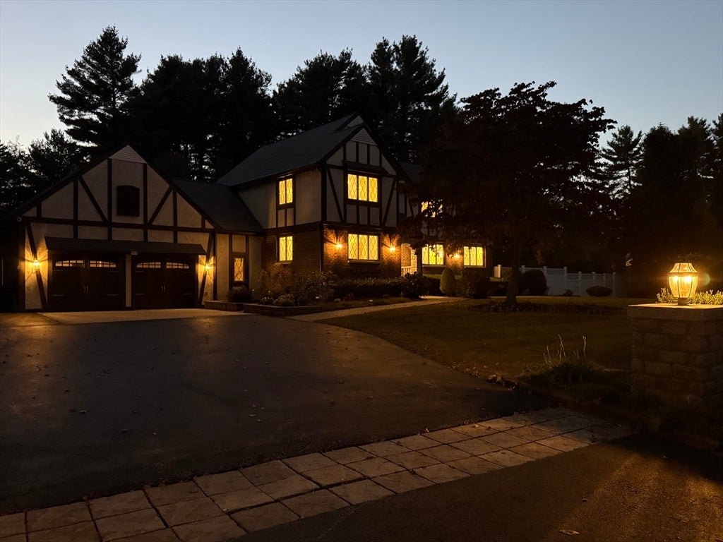 Easton, Massachusetts, 02375, United States, 5 Bedrooms Bedrooms, ,3 BathroomsBathrooms,Residential,Active,1954420