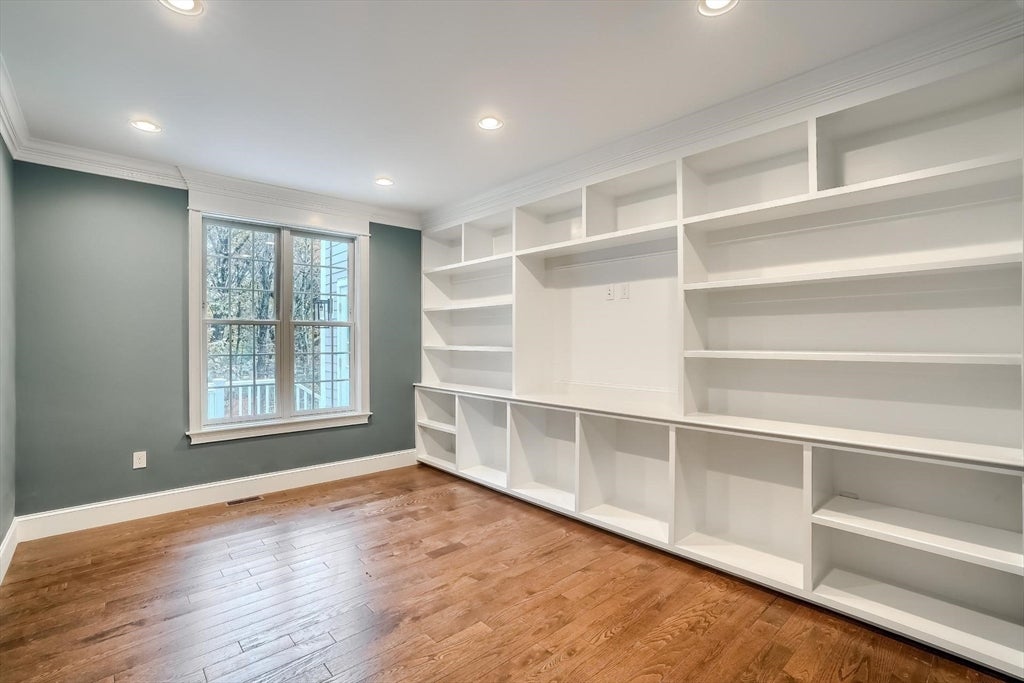 Hopkinton, Massachusetts, 01748, United States, 4 Bedrooms Bedrooms, ,6 BathroomsBathrooms,Residential,Active,2012457