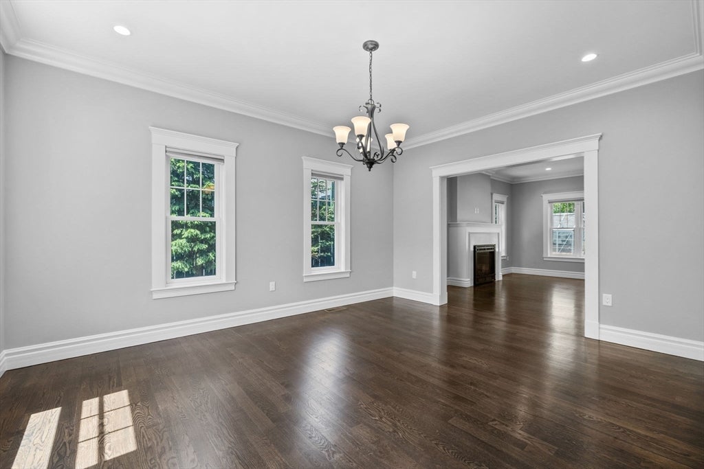 Newton, Massachusetts, 02460, United States, 5 Bedrooms Bedrooms, ,4 BathroomsBathrooms,Residential,Active,1934756