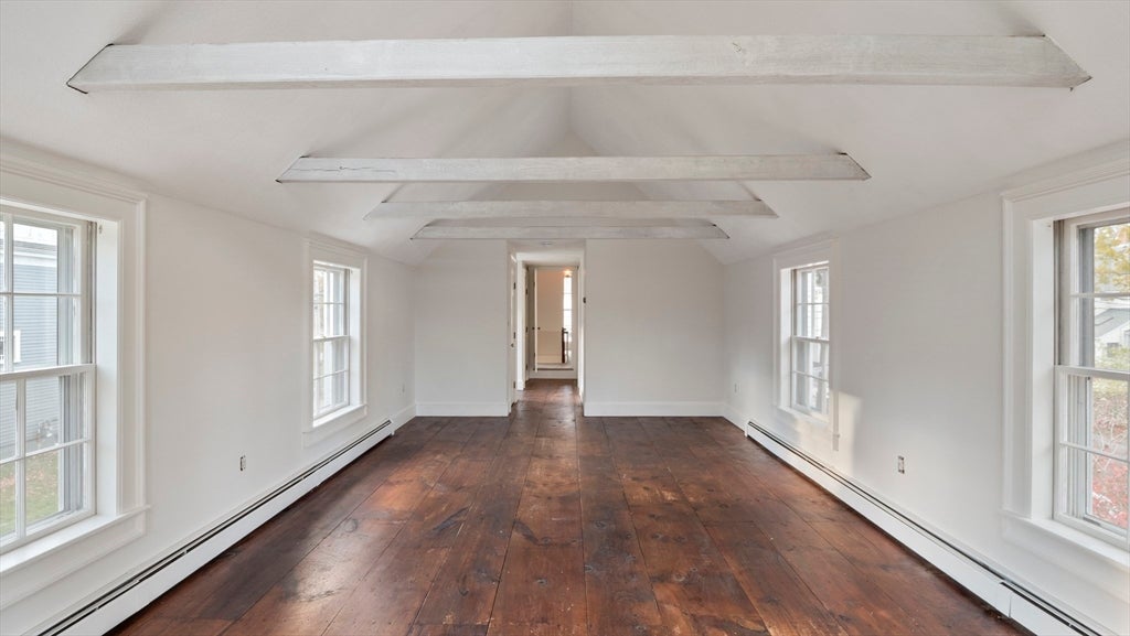 Newburyport, Massachusetts, 01950, United States, 3 Bedrooms Bedrooms, ,3 BathroomsBathrooms,Residential,Active,1986921