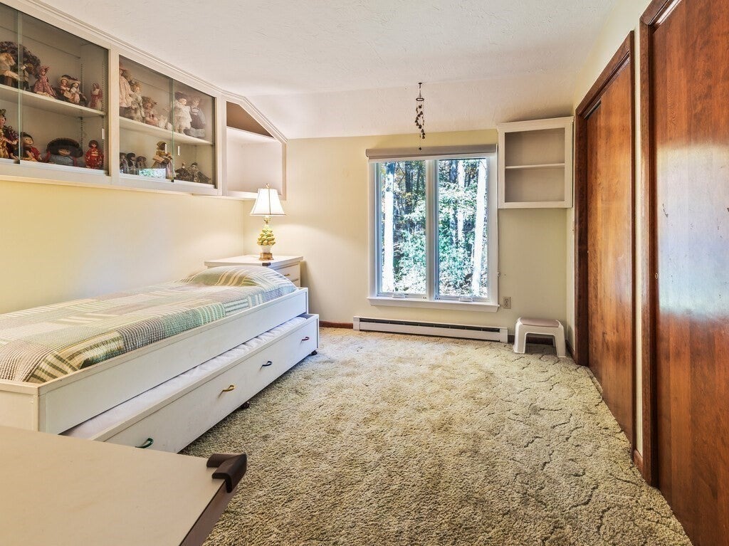 Shrewsbury, Massachusetts, 01545, United States, 4 Bedrooms Bedrooms, ,5 BathroomsBathrooms,Residential,Active,1968373