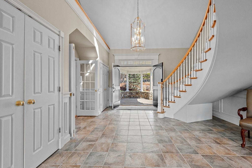 Pittsfield, New Hampshire, 03263, United States, 4 Bedrooms Bedrooms, ,5 BathroomsBathrooms,Residential,Active,1860238