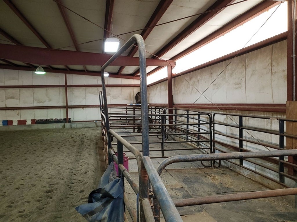 Westborough, Massachusetts, 01581, United States, 6 Bedrooms Bedrooms, ,3 BathroomsBathrooms,Residential,Active,1992250