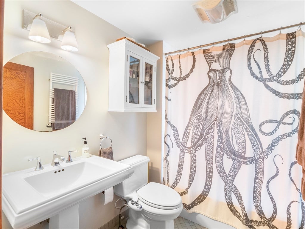 Newburyport, Massachusetts, 01950, United States, 5 Bedrooms Bedrooms, ,2 BathroomsBathrooms,Residential,Active,1986902