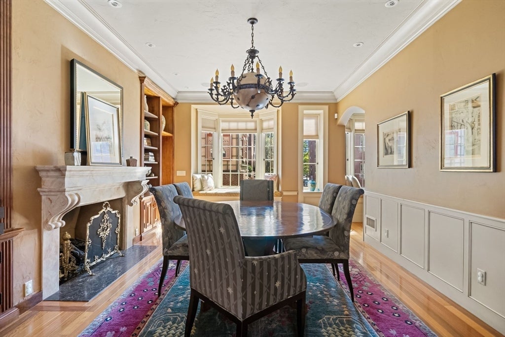 Boston, Massachusetts, 02108, United States, 3 Bedrooms Bedrooms, ,4 BathroomsBathrooms,Residential,Active,1960165