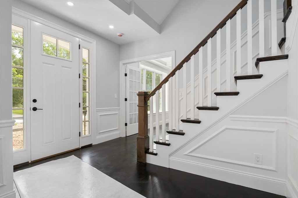 Dedham, Massachusetts, 02026, United States, 5 Bedrooms Bedrooms, ,7 BathroomsBathrooms,Residential,Active,1922675