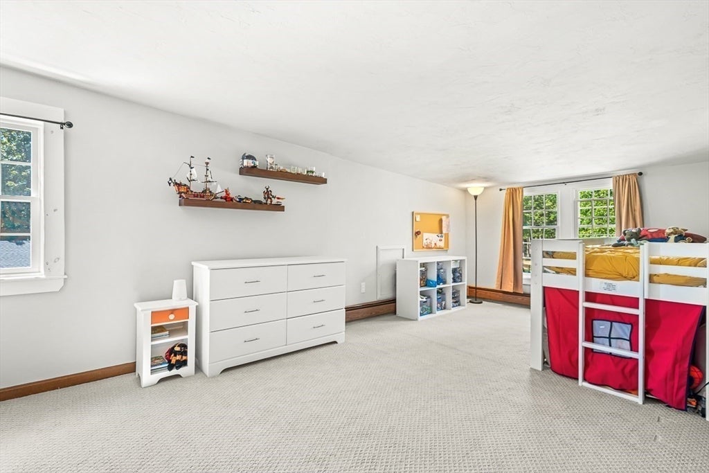 Beverly, Massachusetts, 01915, United States, 3 Bedrooms Bedrooms, ,2 BathroomsBathrooms,Residential,Active,1936404