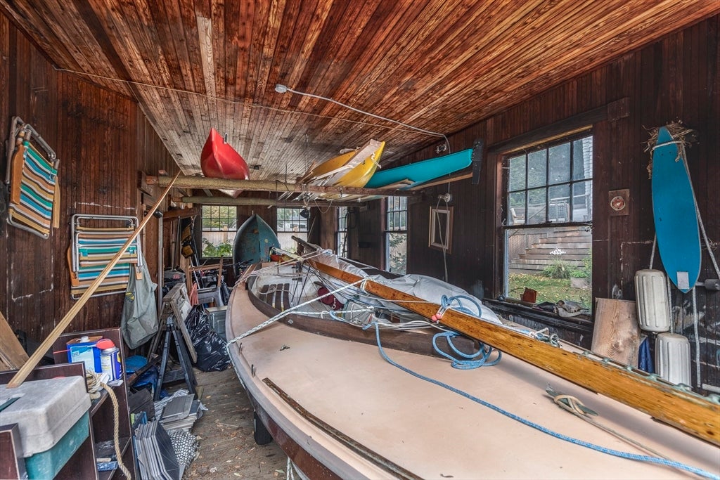 Marblehead, Massachusetts, 01945, United States, 5 Bedrooms Bedrooms, ,4 BathroomsBathrooms,Residential,Active,1993678