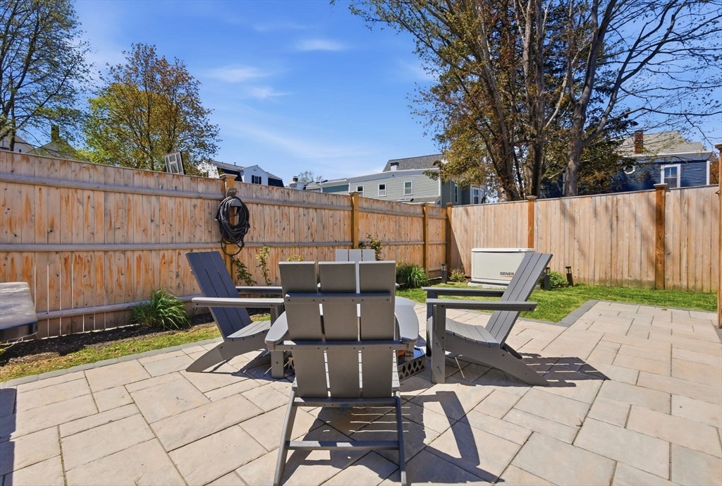 Newburyport, Massachusetts, 01950, United States, 3 Bedrooms Bedrooms, ,3 BathroomsBathrooms,Residential,Active,2045757