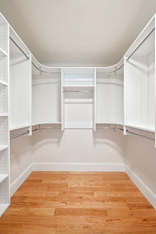 Topsfield, Massachusetts, 01983, United States, 4 Bedrooms Bedrooms, ,3 BathroomsBathrooms,Residential,Active,1962184