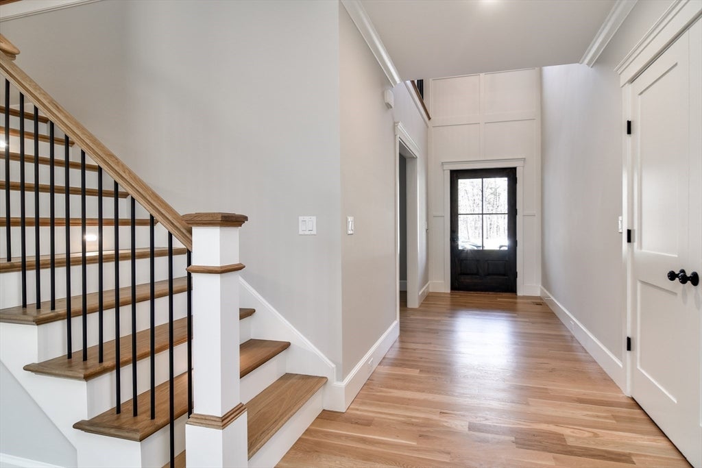 Hopkinton, Massachusetts, 01748, United States, 5 Bedrooms Bedrooms, ,6 BathroomsBathrooms,Residential,Active,1781577