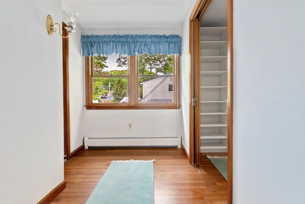 Gloucester, Massachusetts, 01930, United States, 3 Bedrooms Bedrooms, ,3 BathroomsBathrooms,Residential,Active,1849486