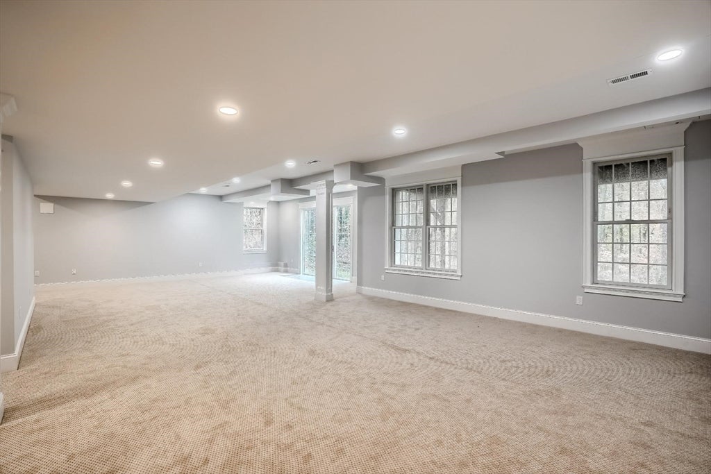 Hopkinton, Massachusetts, 01748, United States, 4 Bedrooms Bedrooms, ,6 BathroomsBathrooms,Residential,Active,2012457