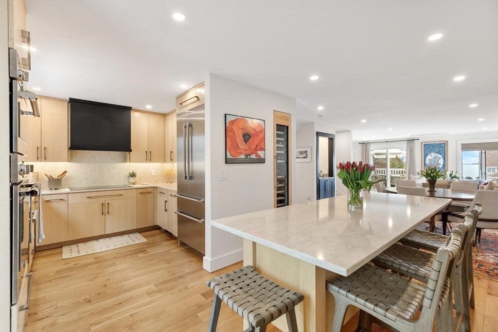 Gloucester, Massachusetts, 01930, United States, 2 Bedrooms Bedrooms, ,3 BathroomsBathrooms,Residential,Active,2043789