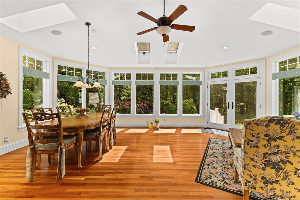 Lakeville, Massachusetts, 02347, United States, 5 Bedrooms Bedrooms, ,5 BathroomsBathrooms,Residential,Active,1867904