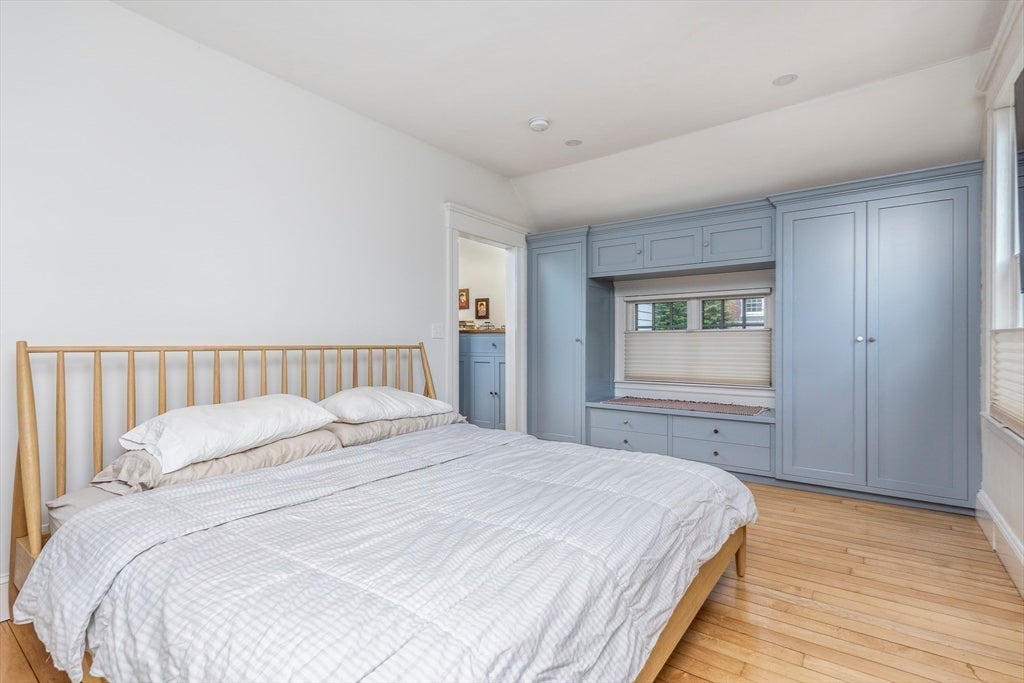 Marblehead, Massachusetts, 01945, United States, 5 Bedrooms Bedrooms, ,4 BathroomsBathrooms,Residential,Active,1993678