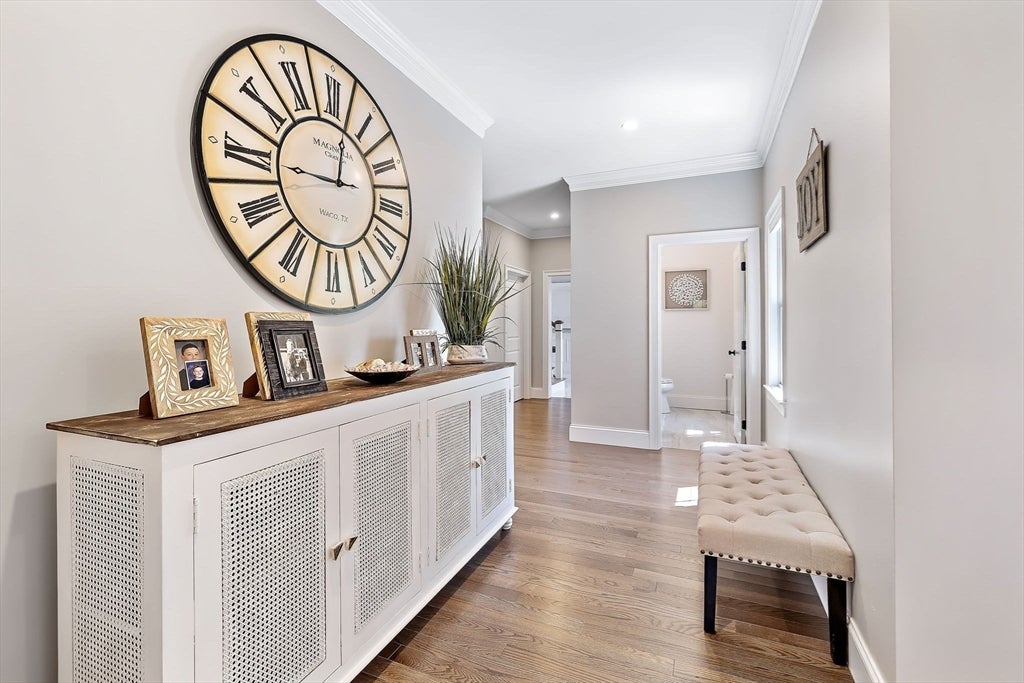 Easton, Massachusetts, 02356, United States, 5 Bedrooms Bedrooms, ,6 BathroomsBathrooms,Residential,Active,1968388