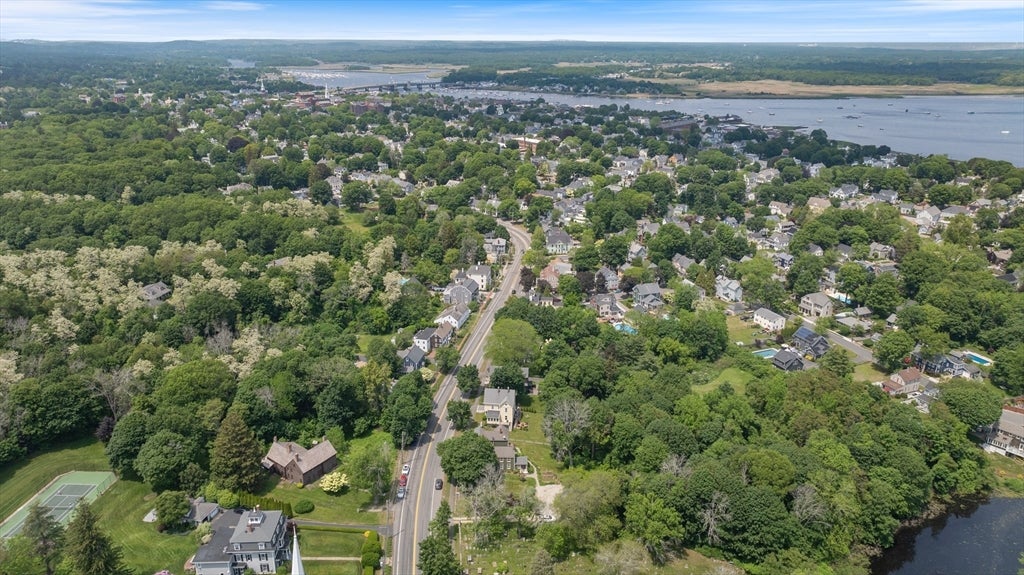 Newbury, Massachusetts, 01951, United States, 5 Bedrooms Bedrooms, ,3 BathroomsBathrooms,Residential,Active,1945051