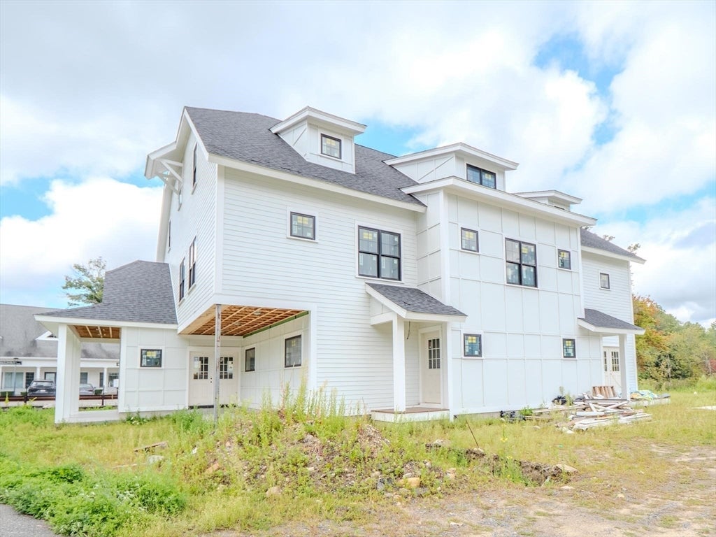 Northborough, Massachusetts, 01532, United States, 8 Bedrooms Bedrooms, ,11 BathroomsBathrooms,Residential,Active,1941137