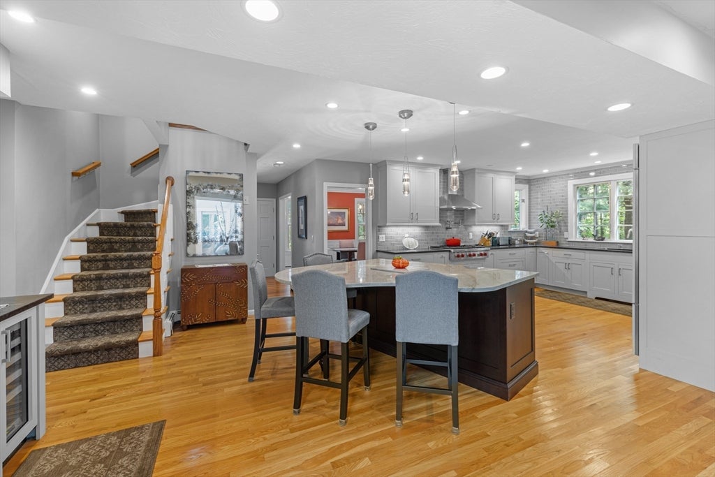 Norwell, Massachusetts, 02061, United States, 4 Bedrooms Bedrooms, ,4 BathroomsBathrooms,Residential,Active,1952760