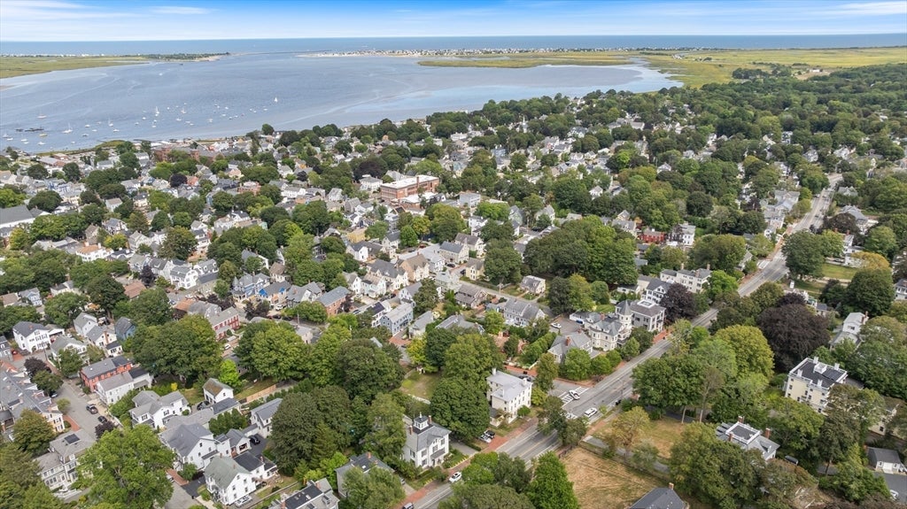 Newburyport, Massachusetts, 01950, United States, 3 Bedrooms Bedrooms, ,2 BathroomsBathrooms,Residential,Active,1944278
