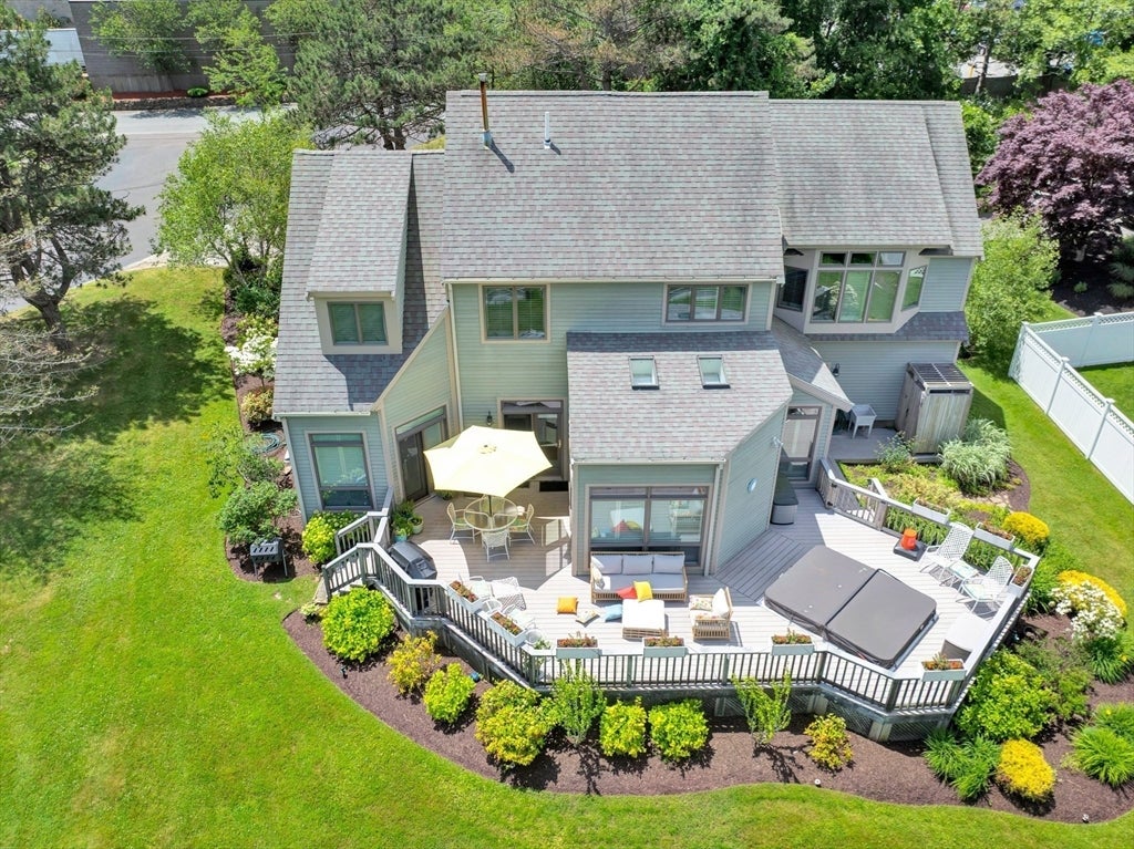 Gloucester, Massachusetts, 01930, United States, 4 Bedrooms Bedrooms, ,3 BathroomsBathrooms,Residential,Active,1929470