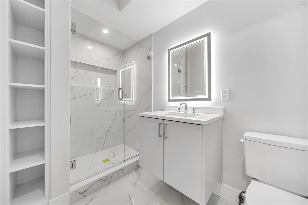 Newton, Massachusetts, 02461, United States, 5 Bedrooms Bedrooms, ,4 BathroomsBathrooms,Residential,Active,2013410