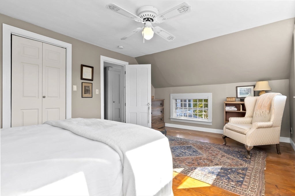 Amesbury, Massachusetts, 01913, United States, 3 Bedrooms Bedrooms, ,3 BathroomsBathrooms,Residential,Active,1929678