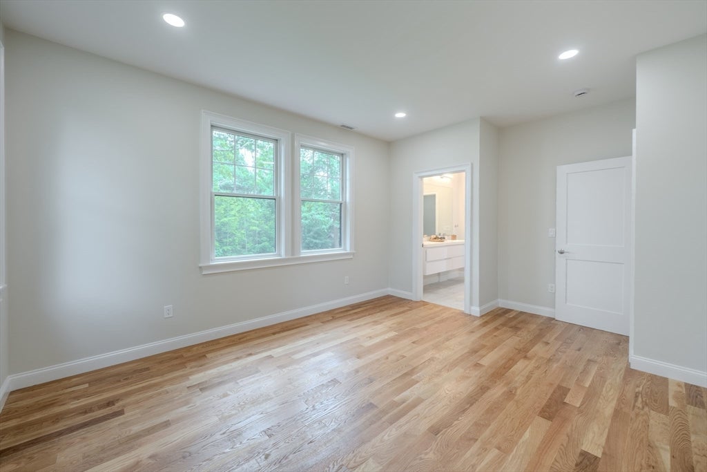 Newton, Massachusetts, 02466, United States, 5 Bedrooms Bedrooms, ,5 BathroomsBathrooms,Residential,Active,1884884