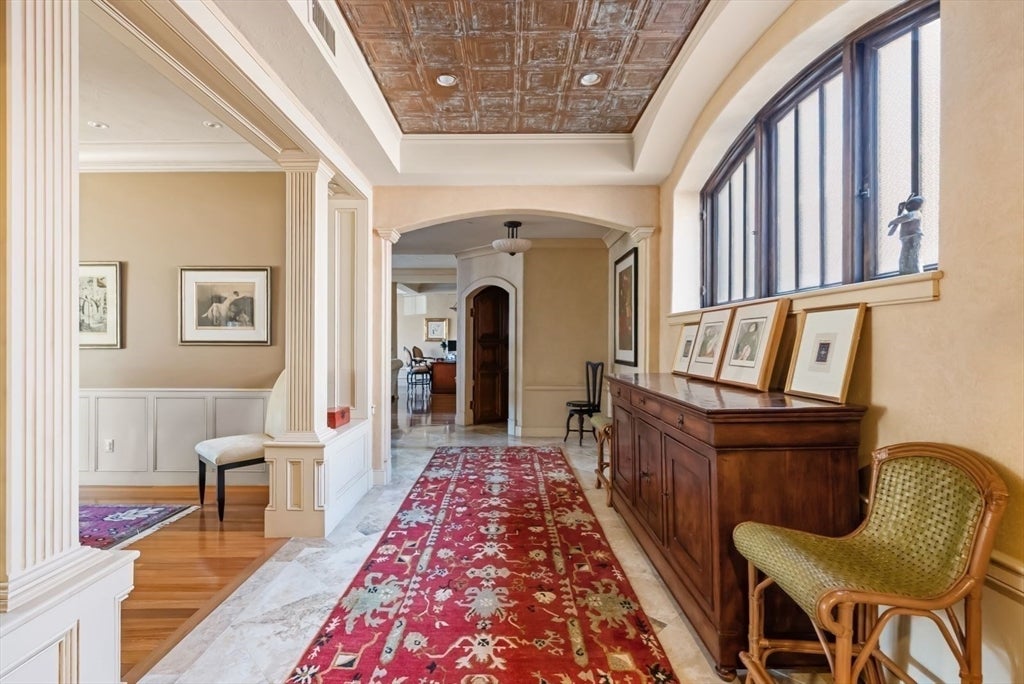 Boston, Massachusetts, 02108, United States, 3 Bedrooms Bedrooms, ,4 BathroomsBathrooms,Residential,Active,1960165