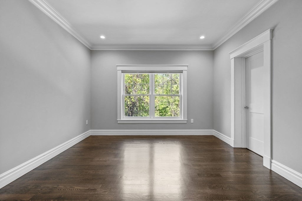 Newton, Massachusetts, 02460, United States, 5 Bedrooms Bedrooms, ,4 BathroomsBathrooms,Residential,Active,1934756