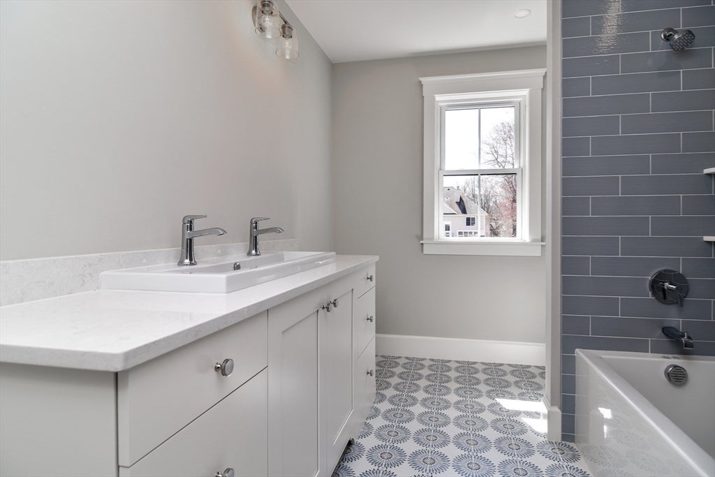 Hopkinton, Massachusetts, 01748, United States, 5 Bedrooms Bedrooms, ,6 BathroomsBathrooms,Residential,Active,1781577