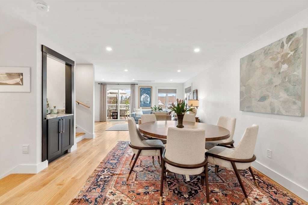 Gloucester, Massachusetts, 01930, United States, 2 Bedrooms Bedrooms, ,3 BathroomsBathrooms,Residential,Active,2043789