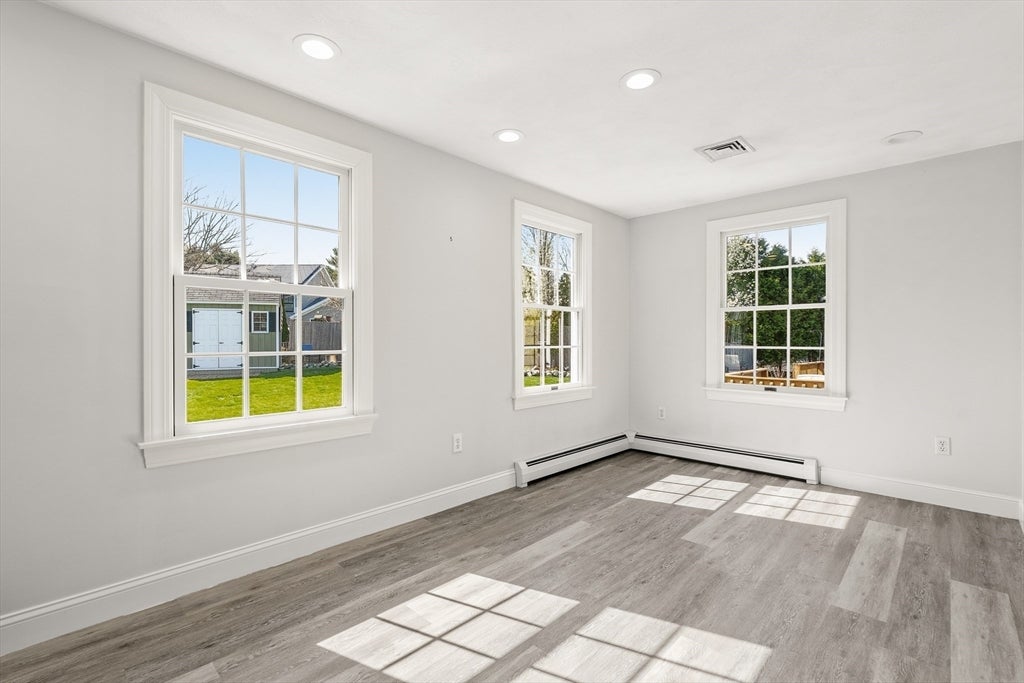 Winchester, Massachusetts, 01890, United States, 4 Bedrooms Bedrooms, ,3 BathroomsBathrooms,Residential,Active,2043140