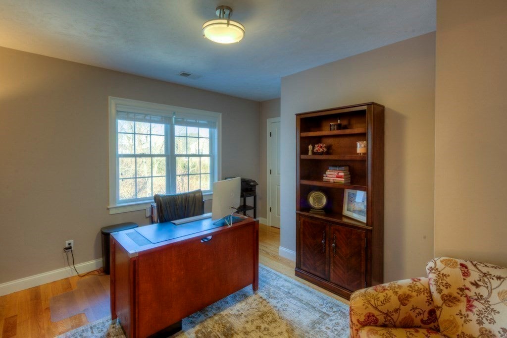 Shrewsbury, Massachusetts, 01545, United States, 5 Bedrooms Bedrooms, ,5 BathroomsBathrooms,Residential,Active,1964258