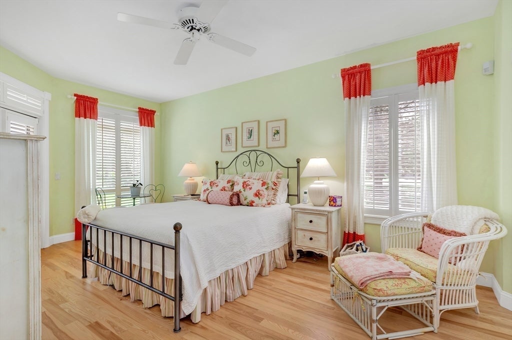 Gloucester, Massachusetts, 01930, United States, 4 Bedrooms Bedrooms, ,3 BathroomsBathrooms,Residential,Active,1929470