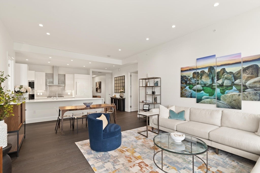 Boston, Massachusetts, 02210, United States, 2 Bedrooms Bedrooms, ,3 BathroomsBathrooms,Residential,Active,1993631