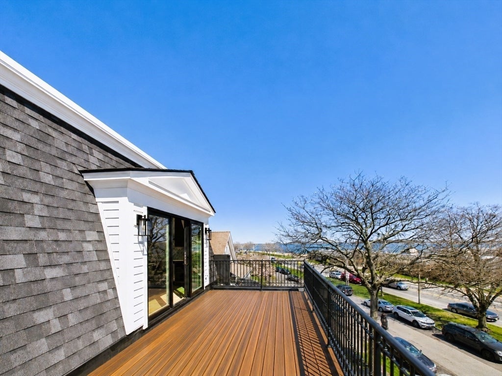 Boston, Massachusetts, 02127, United States, 4 Bedrooms Bedrooms, ,4 BathroomsBathrooms,Residential,Active,2043287