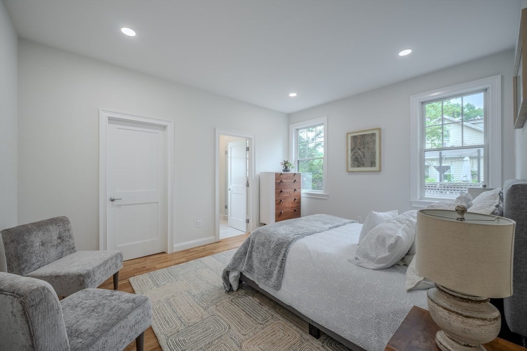 Newton, Massachusetts, 02466, United States, 5 Bedrooms Bedrooms, ,5 BathroomsBathrooms,Residential,Active,1884884