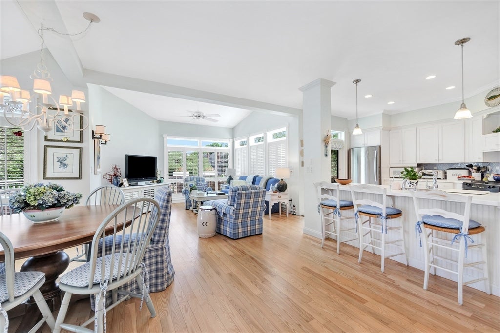 Gloucester, Massachusetts, 01930, United States, 4 Bedrooms Bedrooms, ,3 BathroomsBathrooms,Residential,Active,1929470