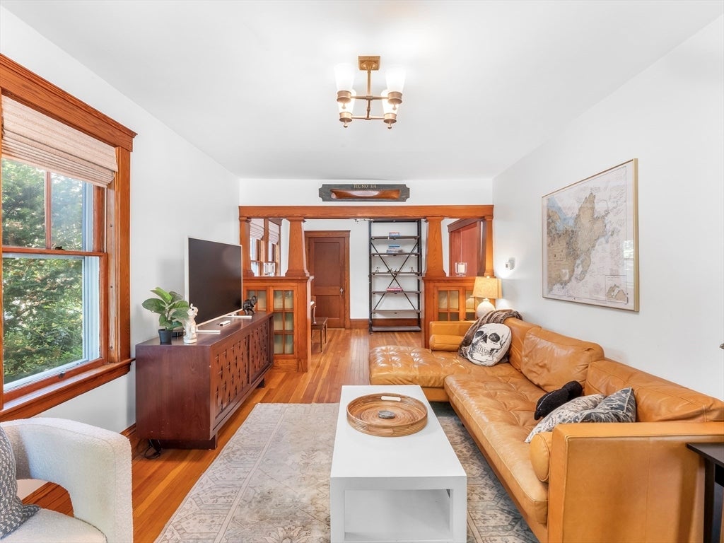 Newburyport, Massachusetts, 01950, United States, 5 Bedrooms Bedrooms, ,2 BathroomsBathrooms,Residential,Active,1986902