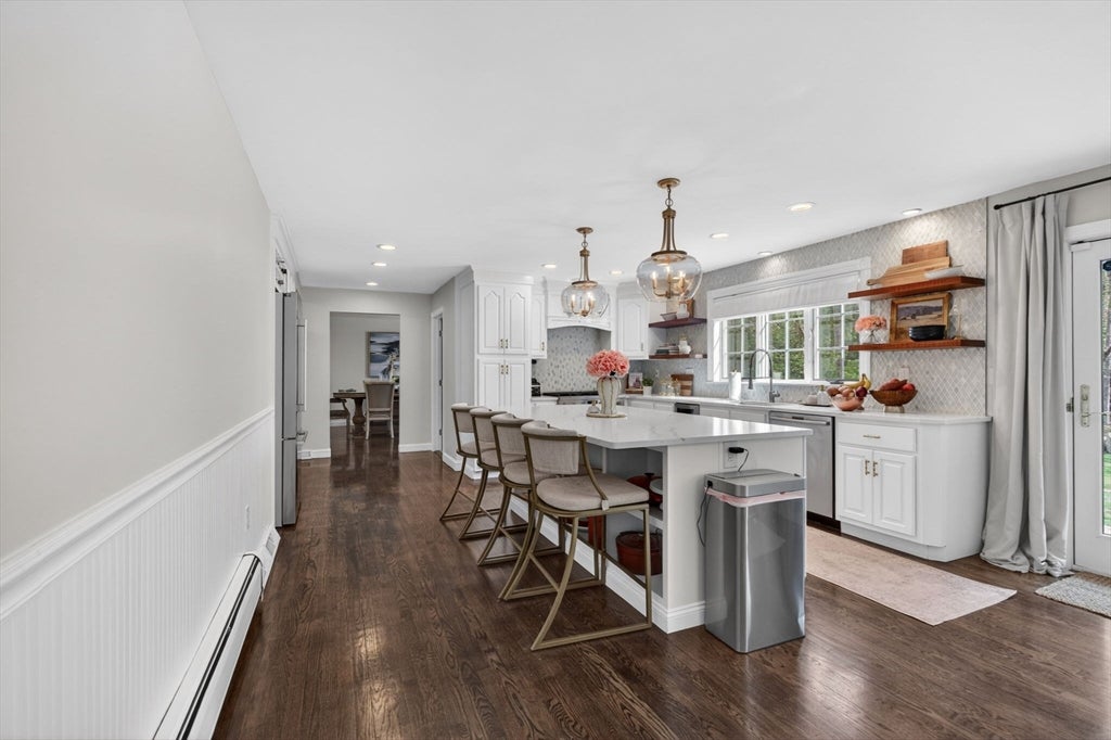 North Andover, Massachusetts, 01845, United States, 4 Bedrooms Bedrooms, ,3 BathroomsBathrooms,Residential,Active,2045698