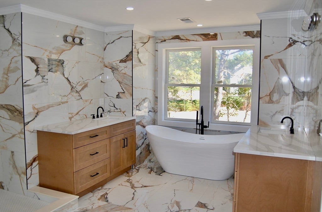 Plymouth, Massachusetts, 02360, United States, 4 Bedrooms Bedrooms, ,3 BathroomsBathrooms,Residential,Active,1993944