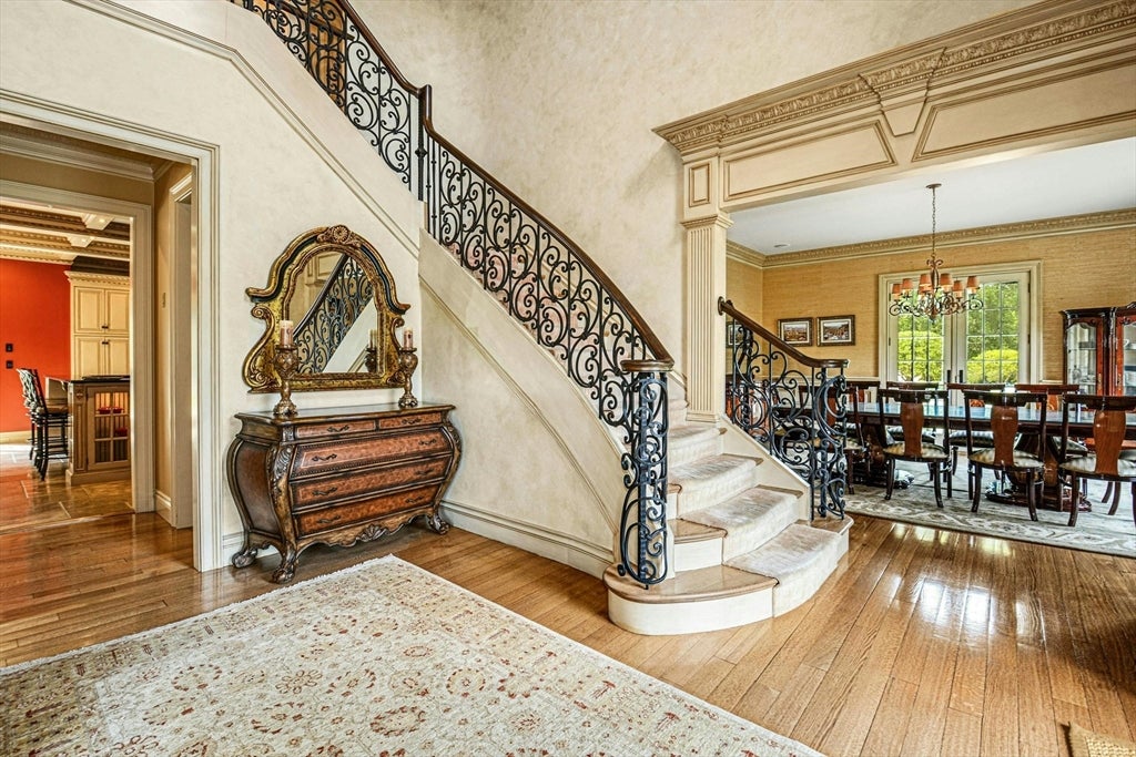 Hopkinton, Massachusetts, 01748, United States, 5 Bedrooms Bedrooms, ,8 BathroomsBathrooms,Residential,Active,1953005