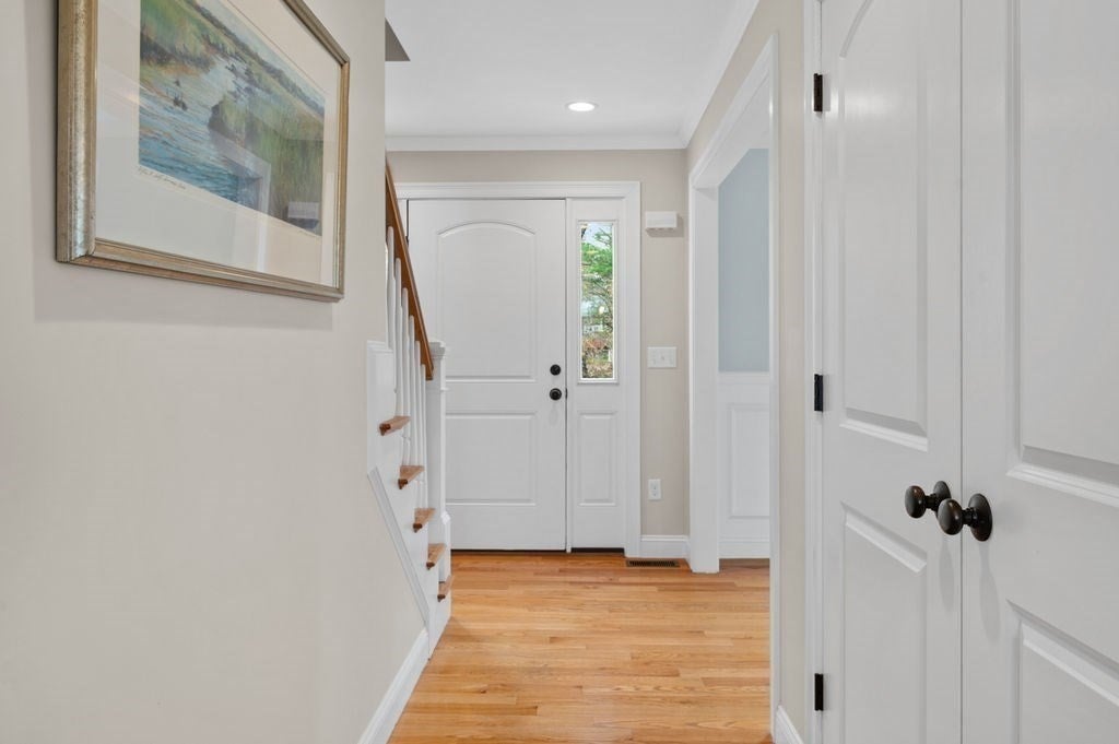 West Newbury, Massachusetts, 01985, United States, 4 Bedrooms Bedrooms, ,4 BathroomsBathrooms,Residential,Active,1986888