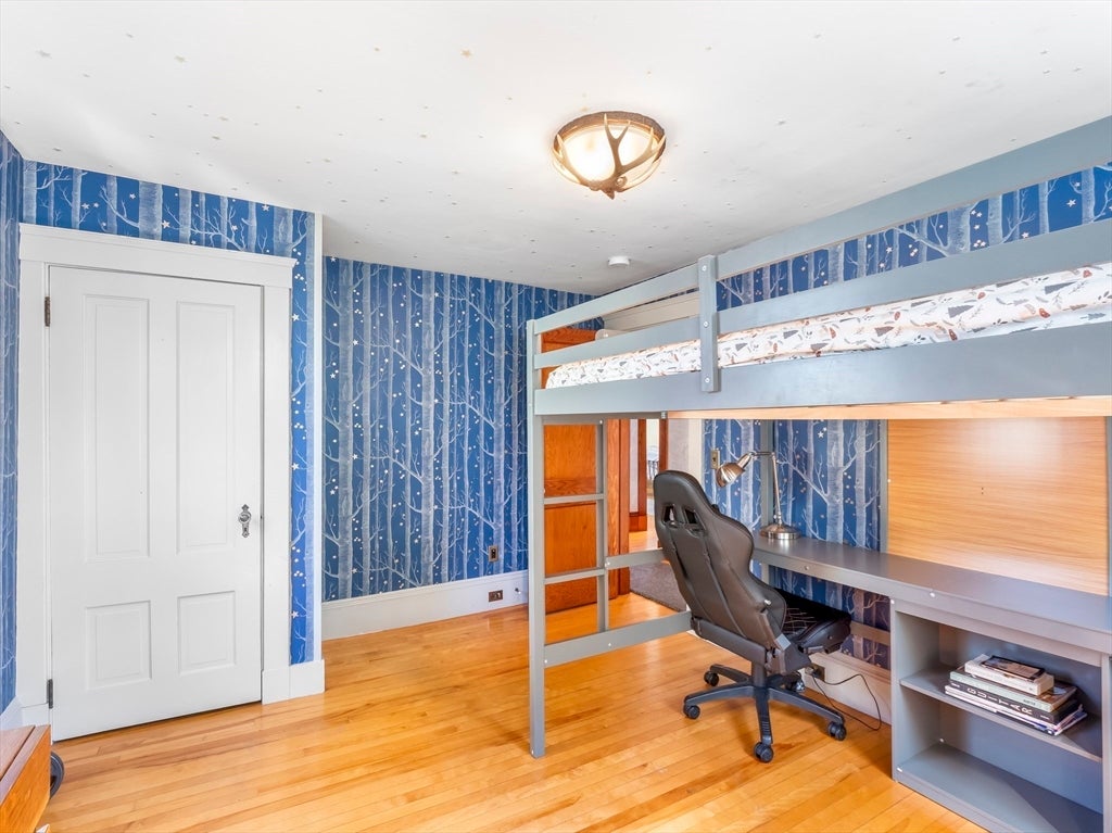 Newburyport, Massachusetts, 01950, United States, 5 Bedrooms Bedrooms, ,2 BathroomsBathrooms,Residential,Active,1986902