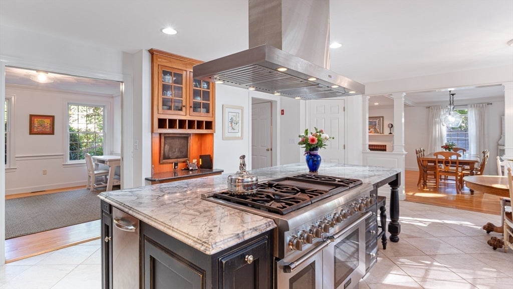 West Newbury, Massachusetts, 01985, United States, 4 Bedrooms Bedrooms, ,5 BathroomsBathrooms,Residential,Active,1936453
